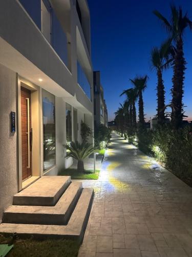 Laren Luxury Resort Hotel