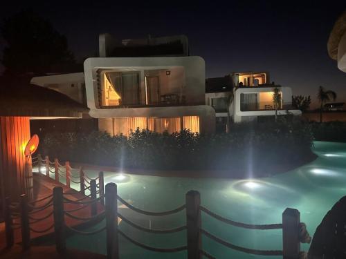 Laren Luxury Resort Hotel